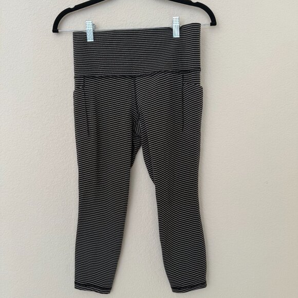 NWOT Athleta Striped Cropped Leggings - Picture 1 of 4